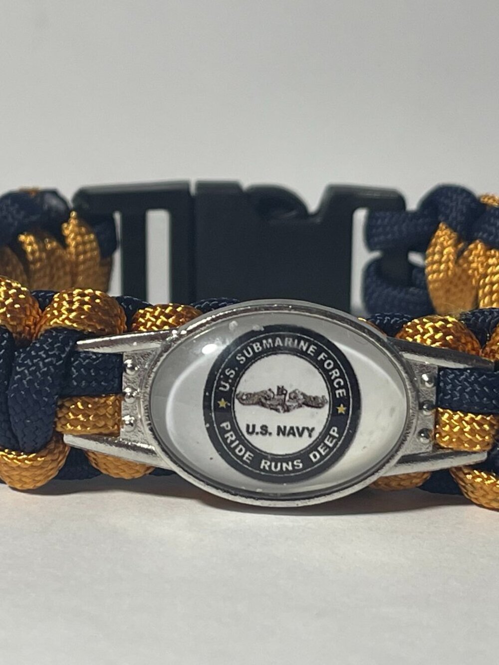 U.S. Submarine Force U.S. Navy "Pride Runs Deep" Paracord Bracelet NEW